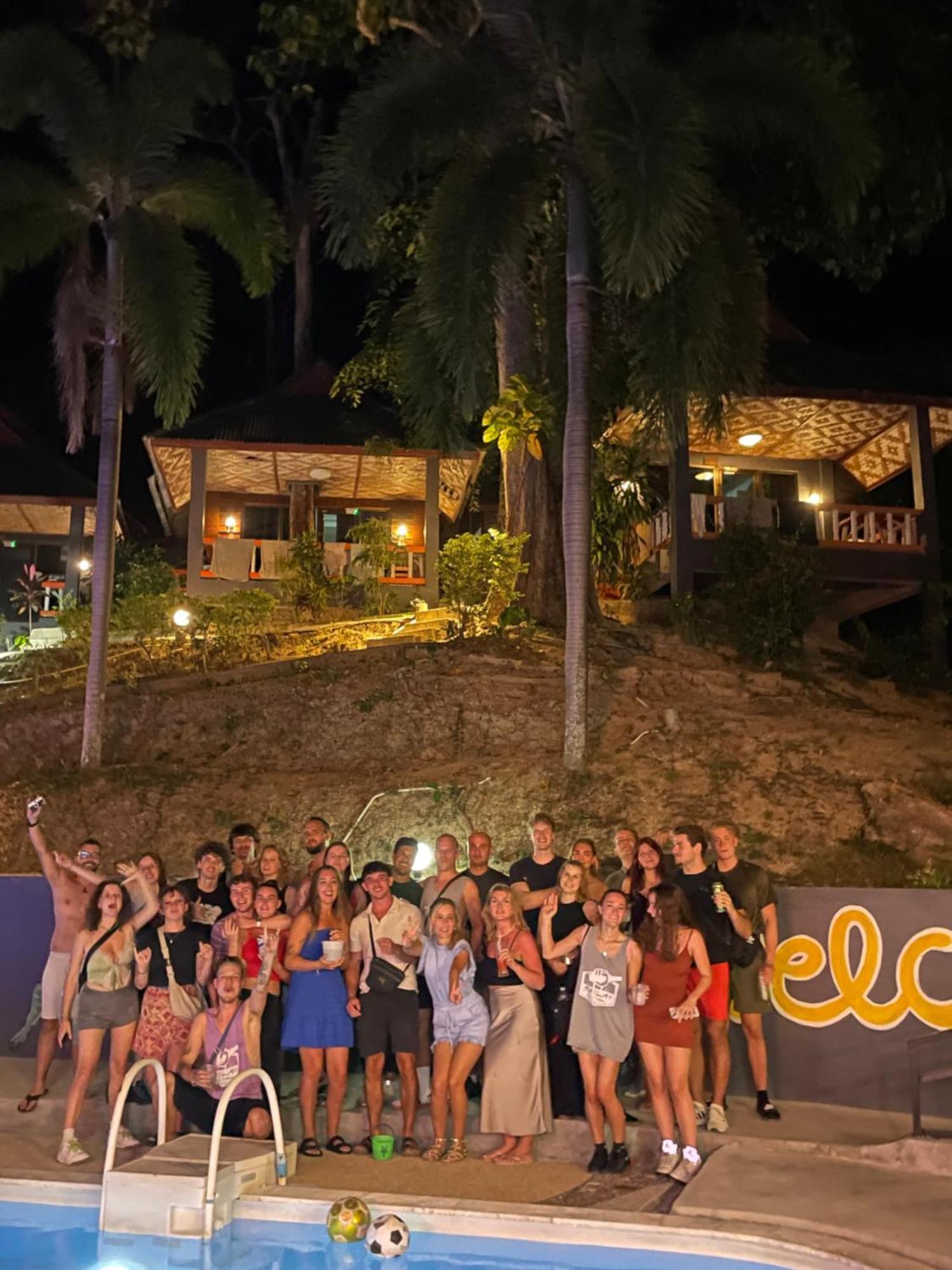 Social Quarters Blanco - Youth Hostel 18 To 35 Only Railay Beach Exterior foto