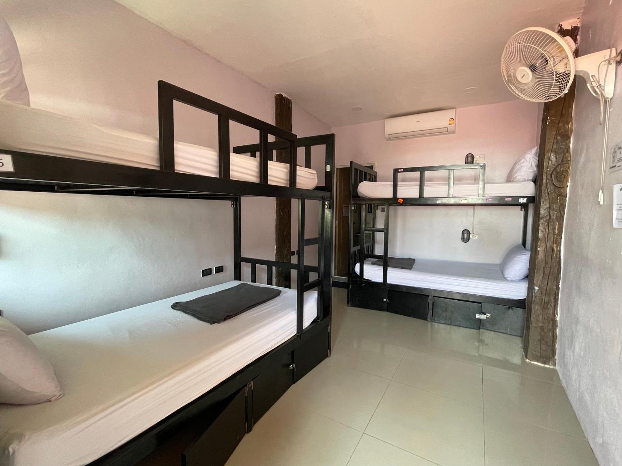 Social Quarters Blanco - Youth Hostel 18 To 35 Only Railay Beach Exterior foto